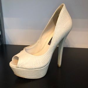 Steve Madden “Altetude” High Heel